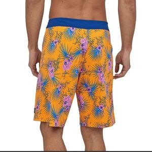 Patagonia men’s Wavefarer Board Shorts - Bayou Palmetto/ Saffron size 34